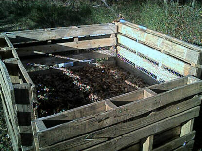 Pallet compost bin